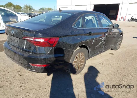 2021 Volkswagen Jetta 1.4T R-Line/1.4T S/1.4T Se z USA, uszkodzony, nr VIN 3VWC57BUXMM074257